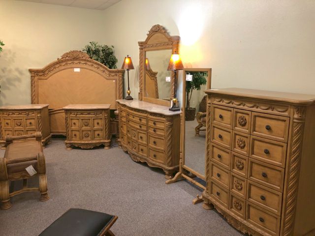 6 Piece Marble Top Bedroom Suite w/King Bed