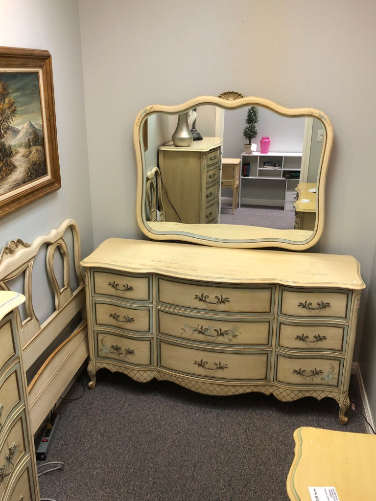 Dresser & Mirror