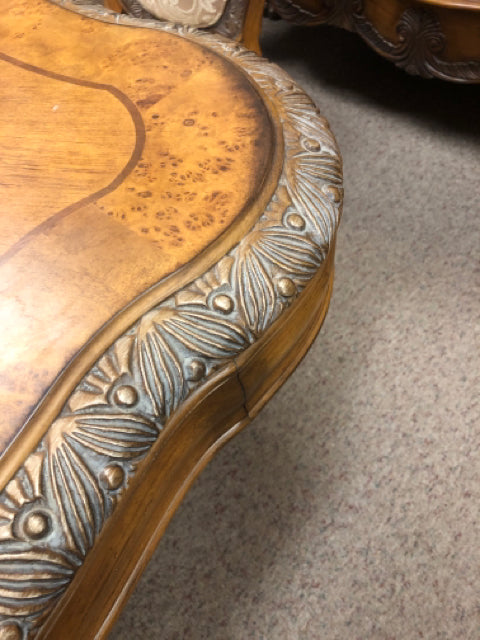 Havery Table w/6 Chairs