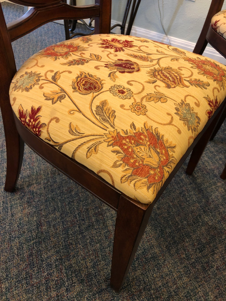 Glass-Top Table w/4 Chairs