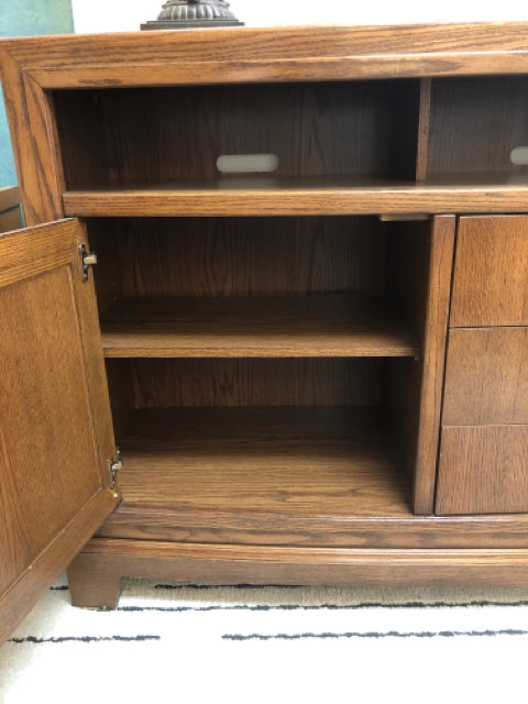 Media console