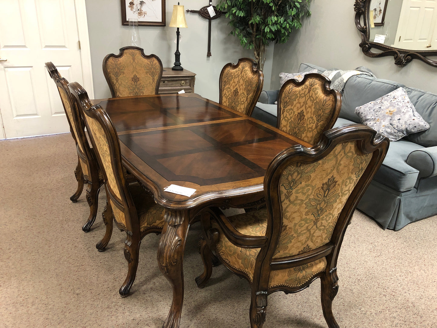 Table/Chairs/Leaves/Leaf