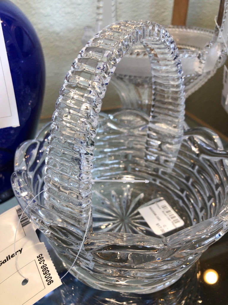 Vase / Bowl /Jar/ Pitcher
