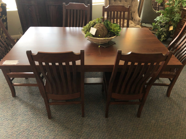 Table w/6 Chairs