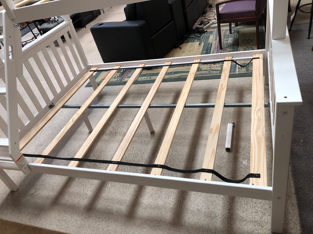 Queen & Twin Bunkbed with Slats and Rails