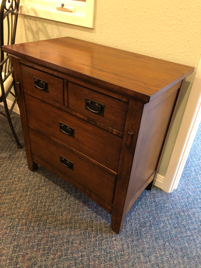 3-Drawer Chest