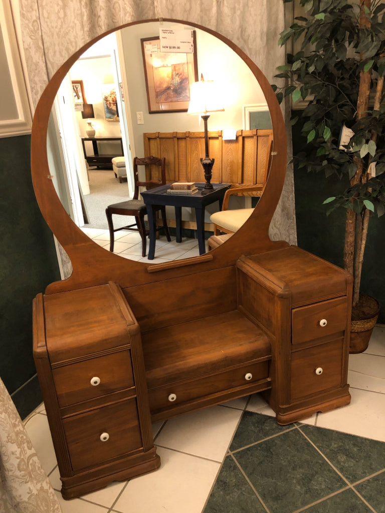 Vanity w/Mirror