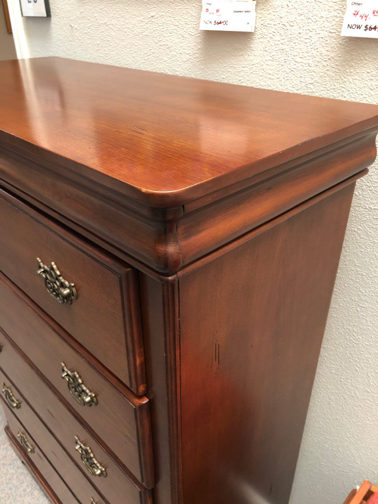 Chest of Drawers (has a matching night stand)