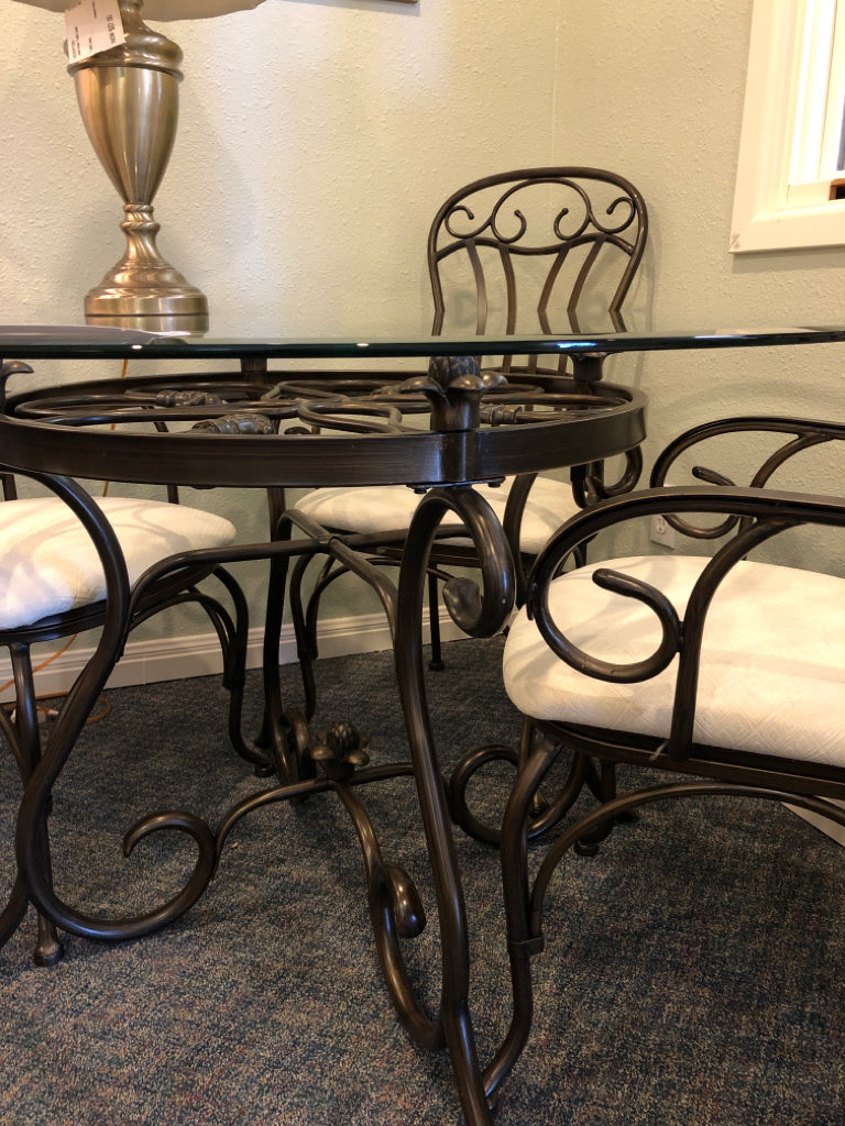 Table w/4 Wrought Iron Chairs with Tan Cloth Seat