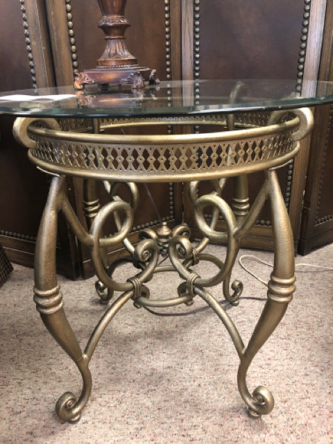 End Table (2 available)