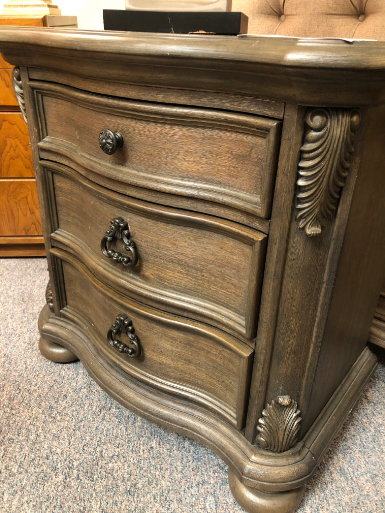 Night Stand (2 available)