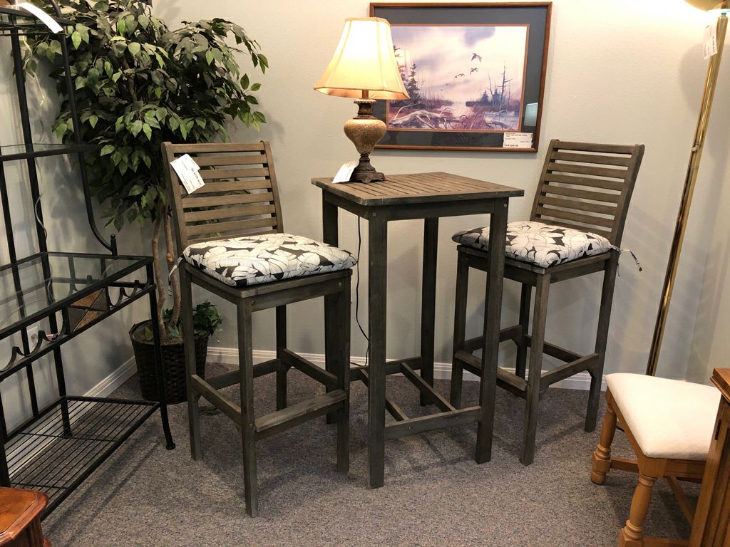 Bistro Table w/2 Stools