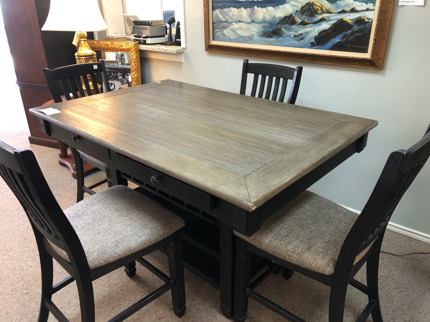 Counter Height w/4 Stools