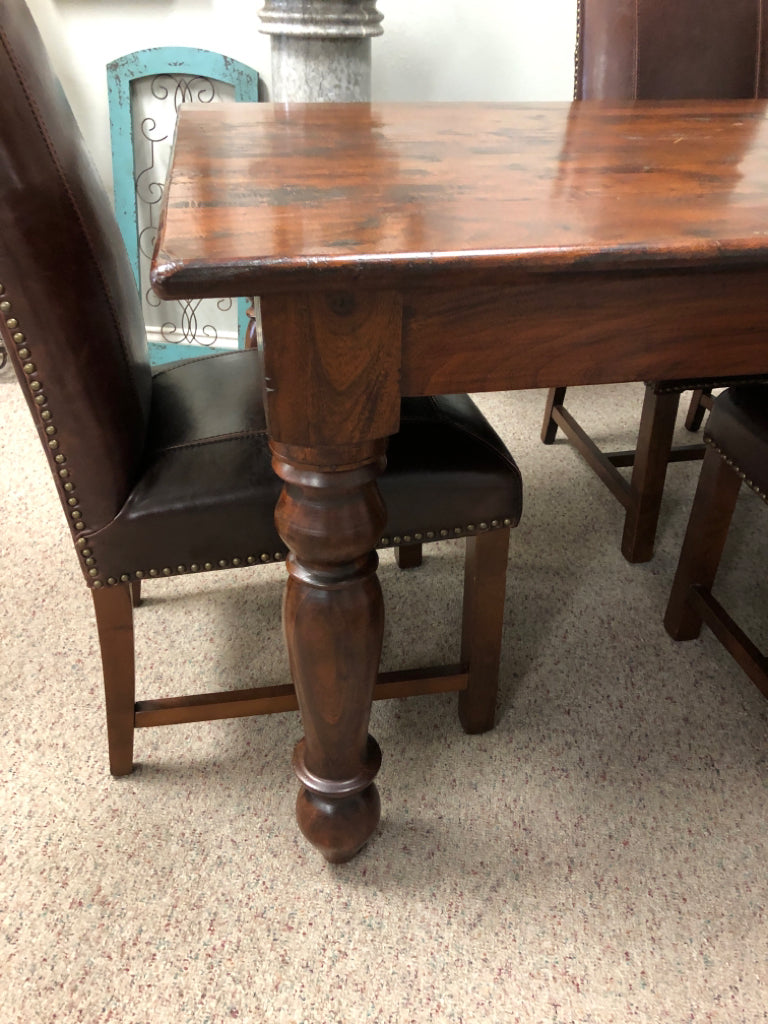 Table & Chairs