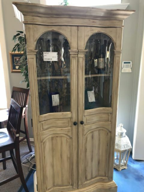 Wine Cabinet w/curved glass in doors