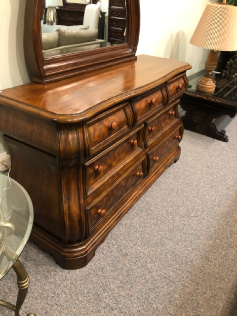 Dresser & Mirror