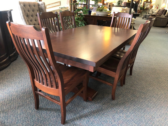 Table w/6 Chairs