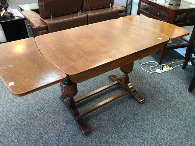 Antique Table w/2 Under Table Leaves