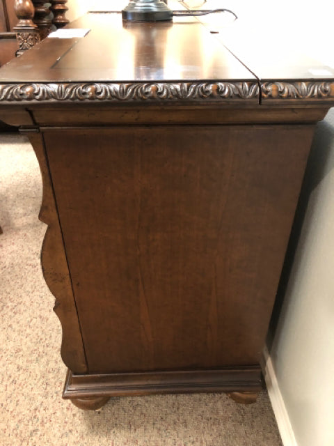 Universal Night Stand