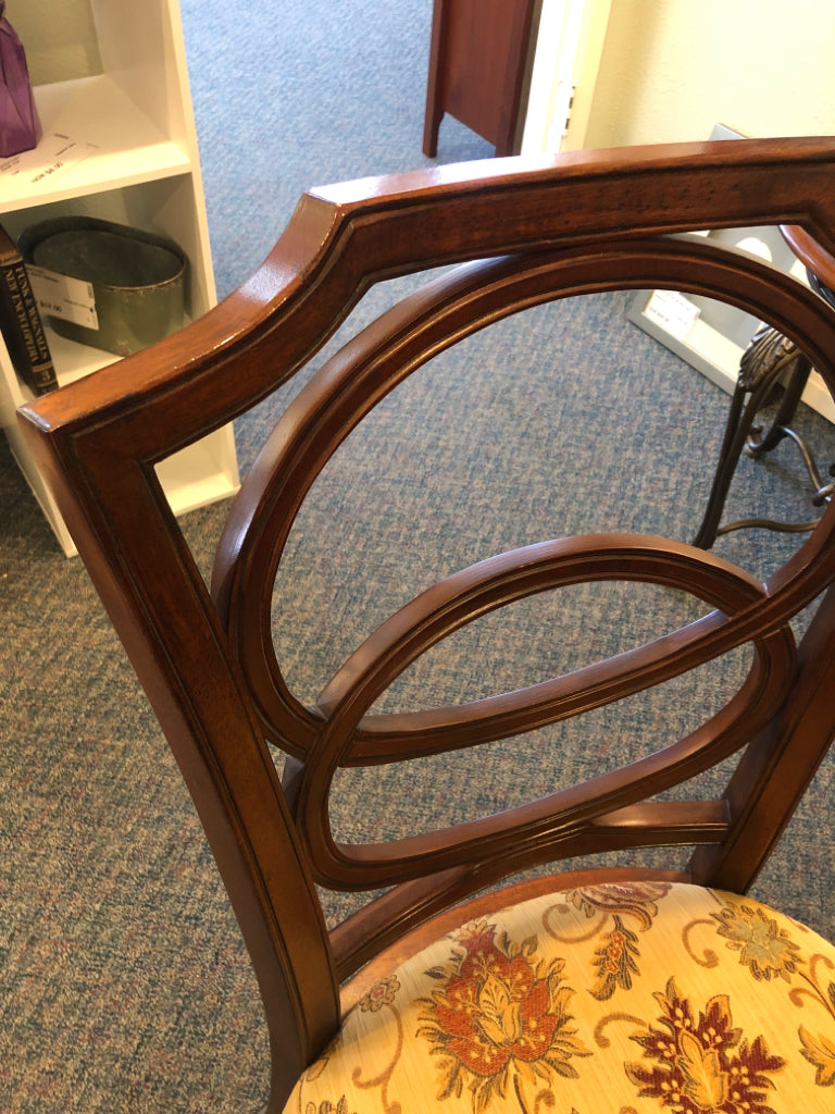 Glass-Top Table w/4 Chairs