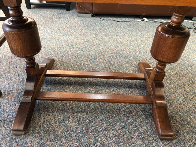 Antique Table w/2 Under Table Leaves