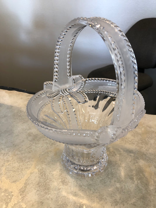 Vase / Bowl /Jar/ Pitcher