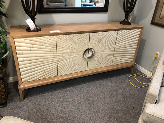 Hooker Media console