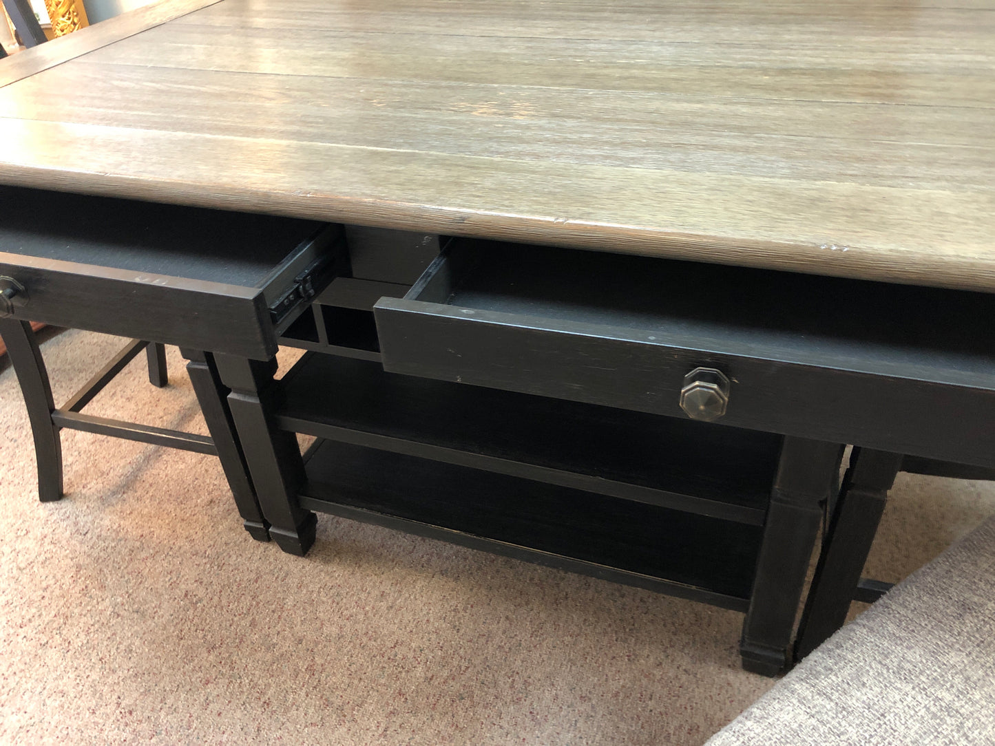 Counter Height w/4 Stools