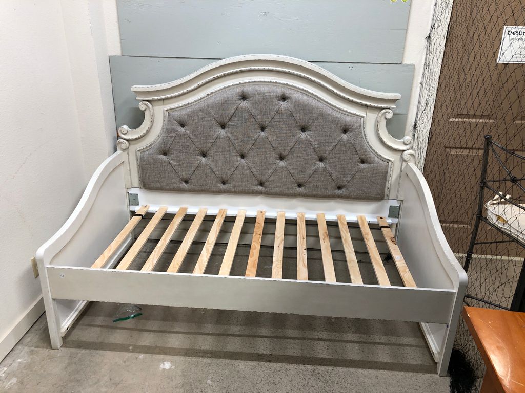 Day Bed with Rails & Slats