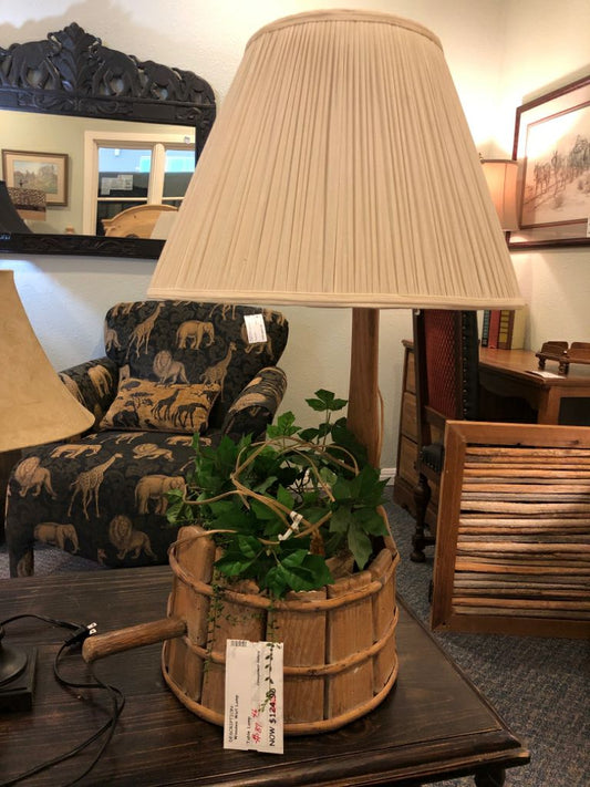 Wooden Well Lamp