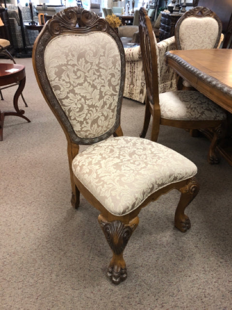 Havery Table w/6 Chairs