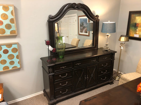 Dresser & Mirror