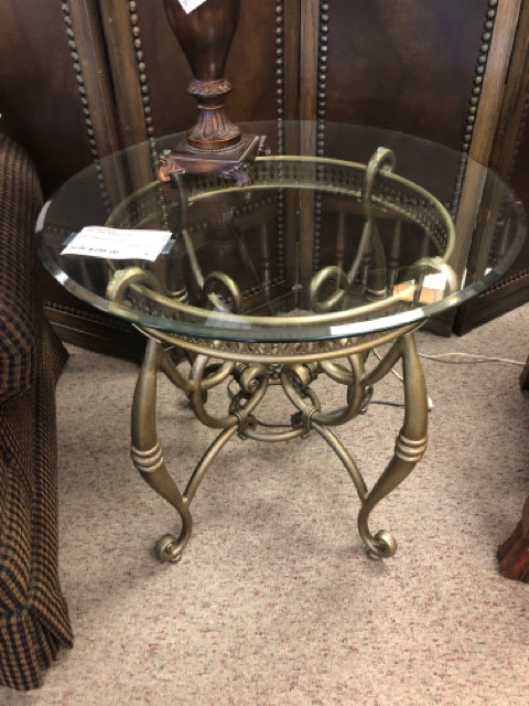 End Table (2 available)