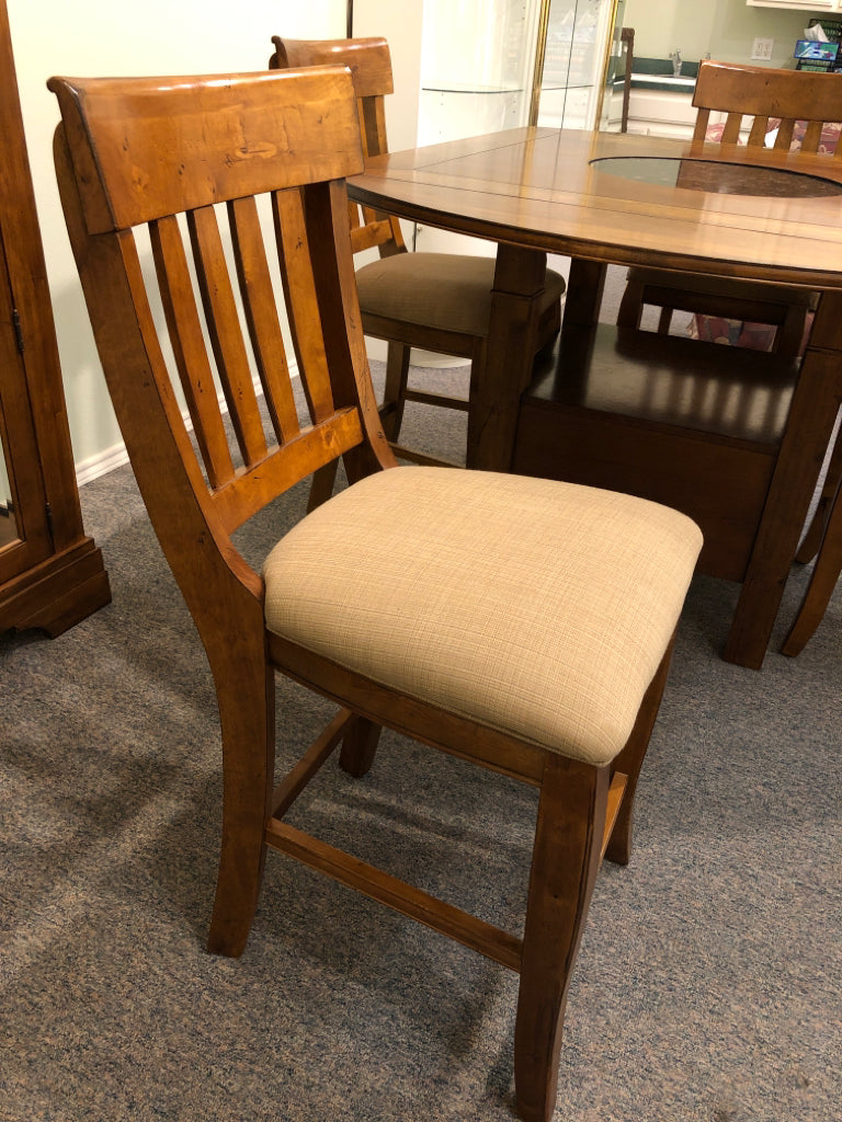 Counter Height Drop-Leaf Table w/4 Stools from Haverty's