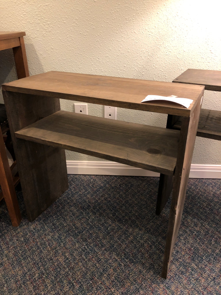 Stand (2 available)