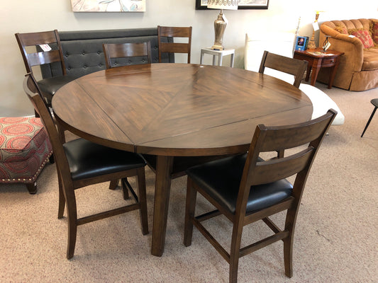 Counter Height Table w/ 6 Stools
