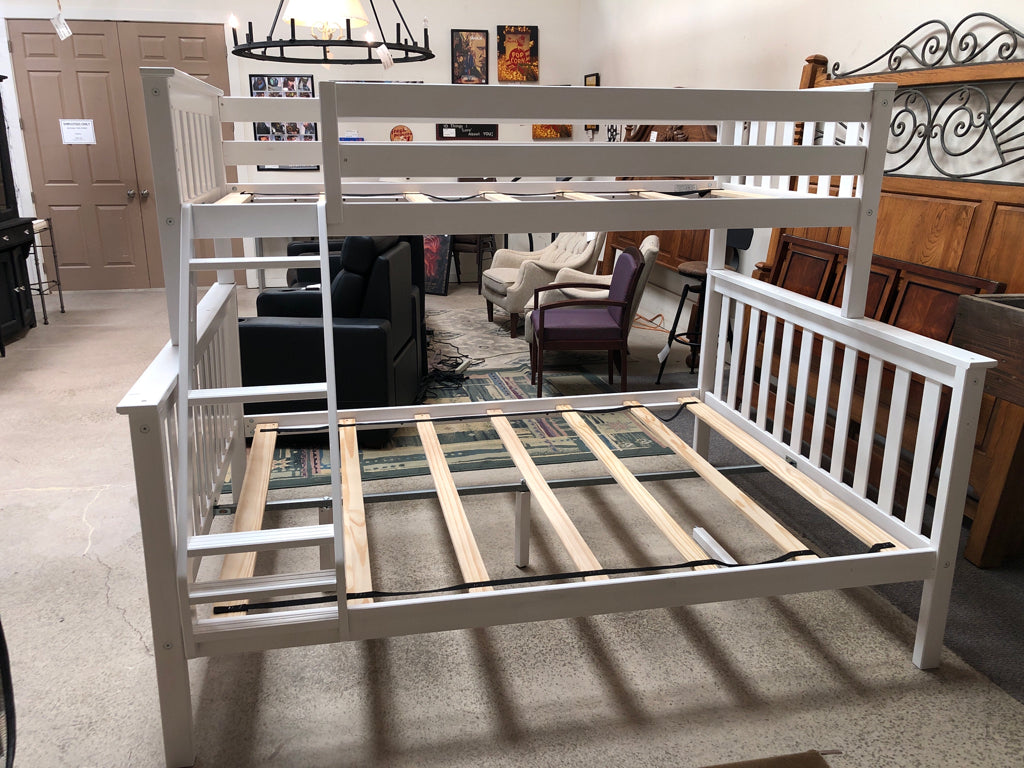 Queen & Twin Bunkbed with Slats and Rails