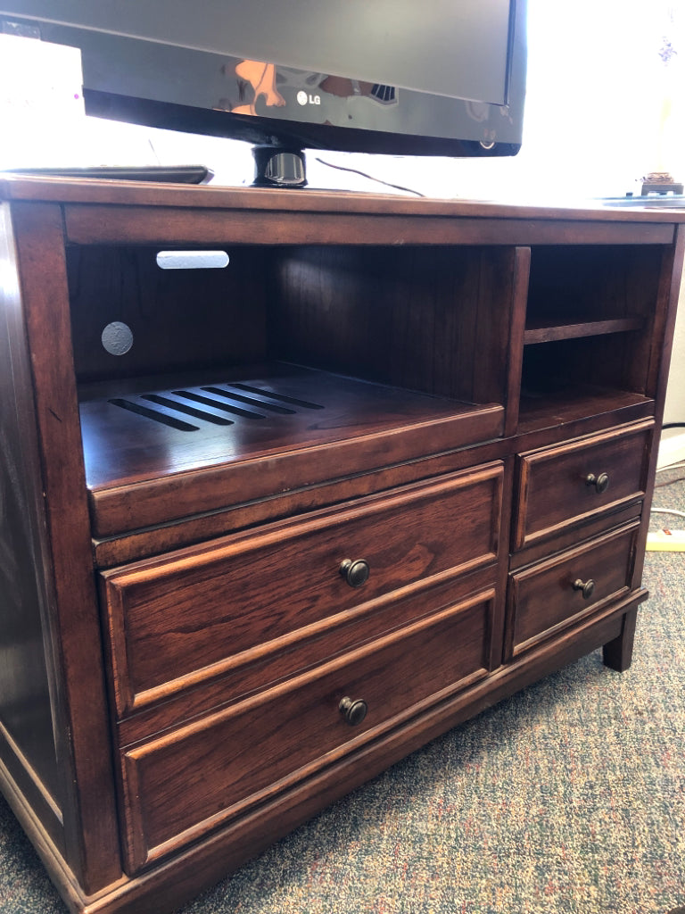 Media console