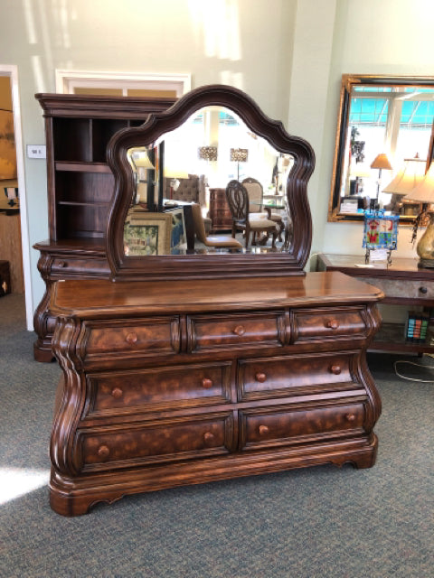 Dresser & Mirror