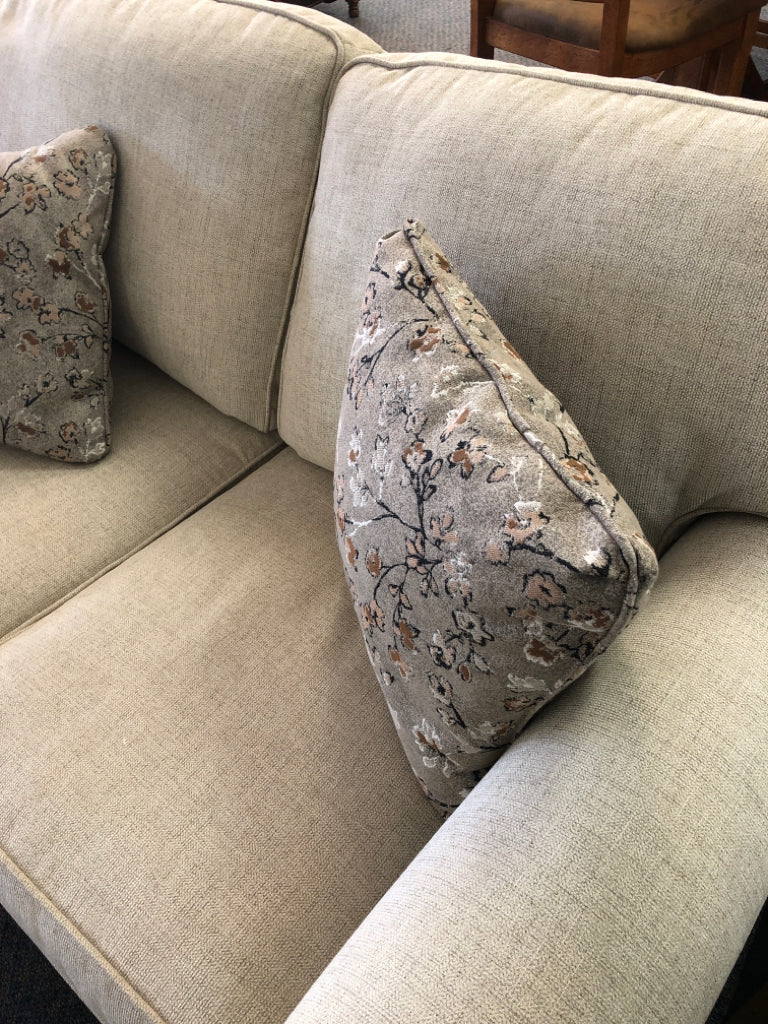 Gray Cloth Love Seat