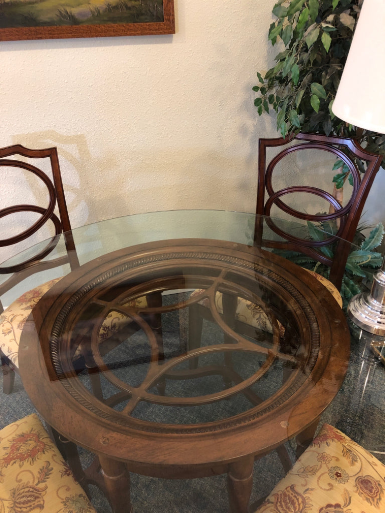 Glass-Top Table w/4 Chairs