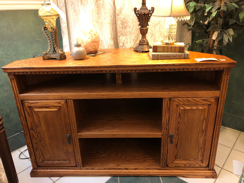 Oak Corner Media Chest