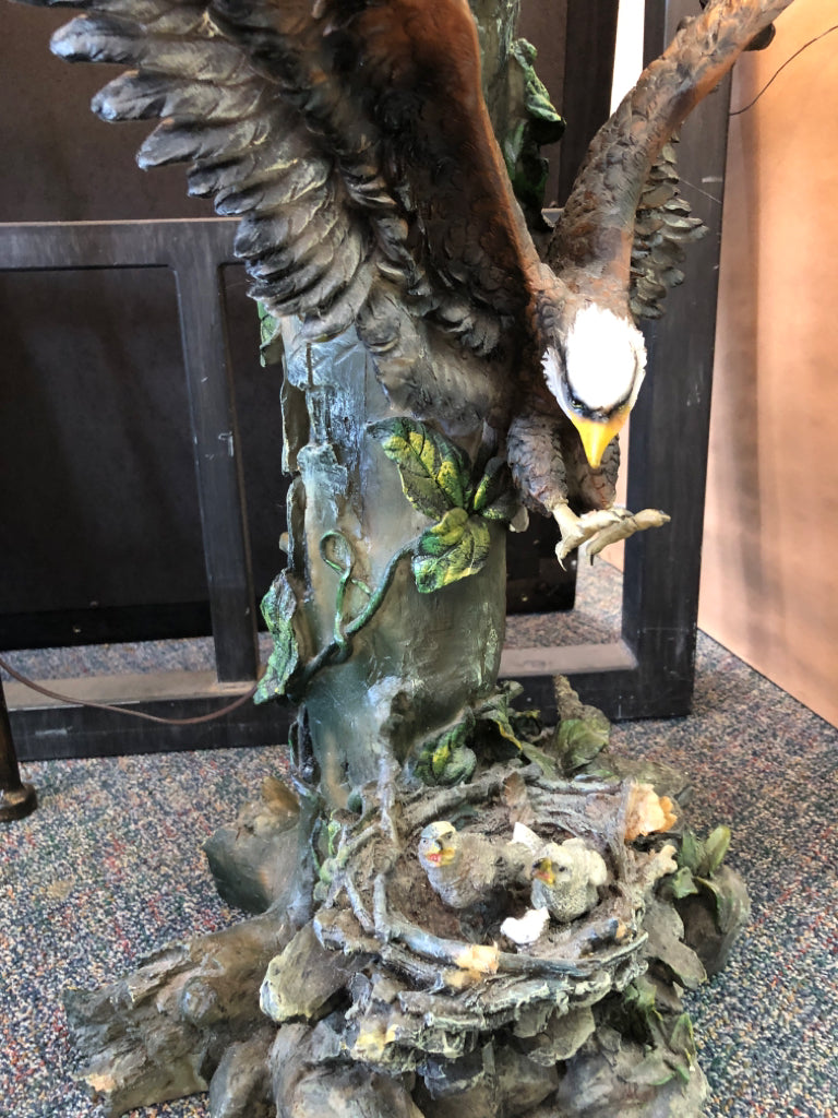 Eagle Table with Round Glass Top