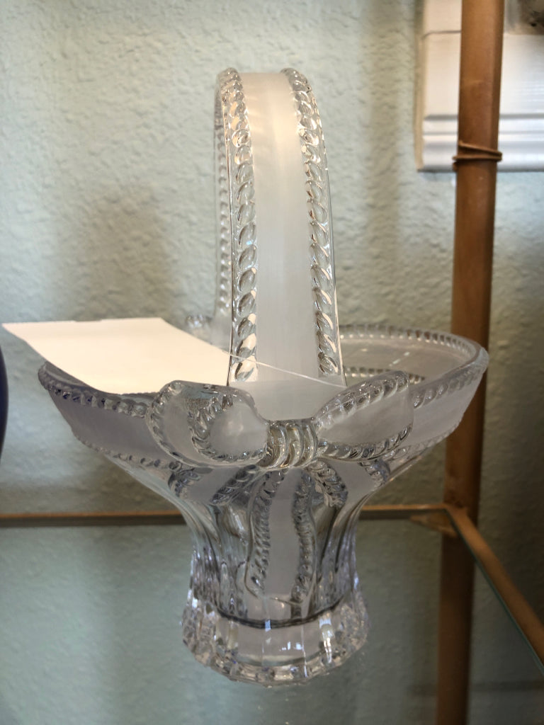Vase / Bowl /Jar/ Pitcher