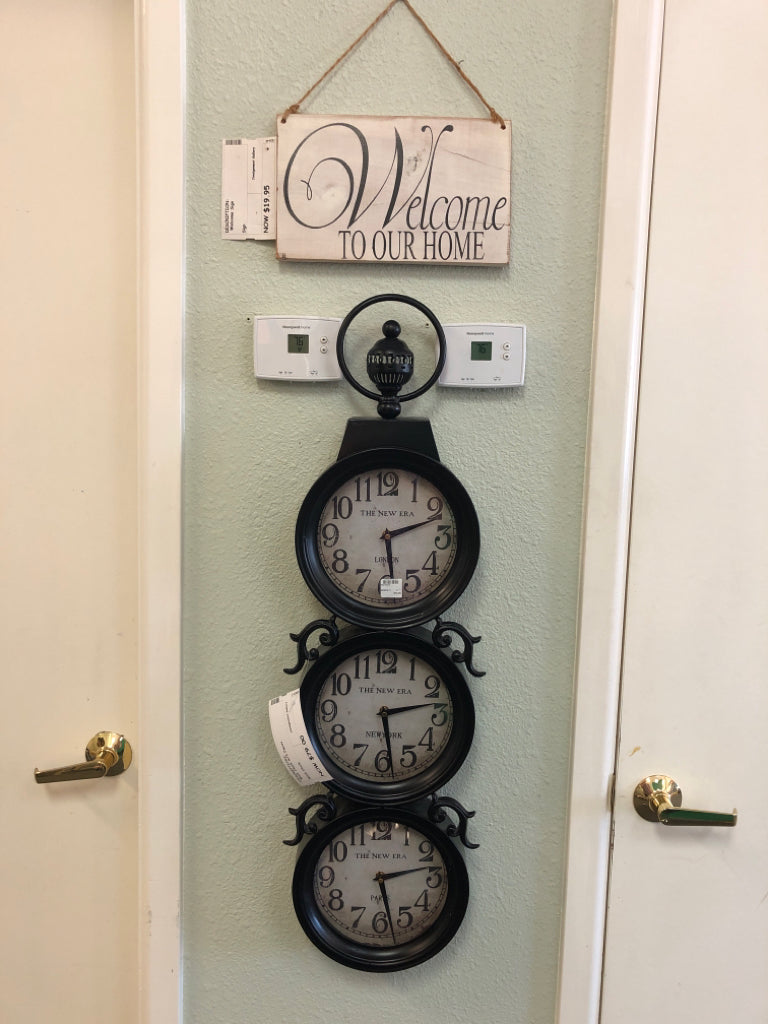 Wall Clock w/3 Faces